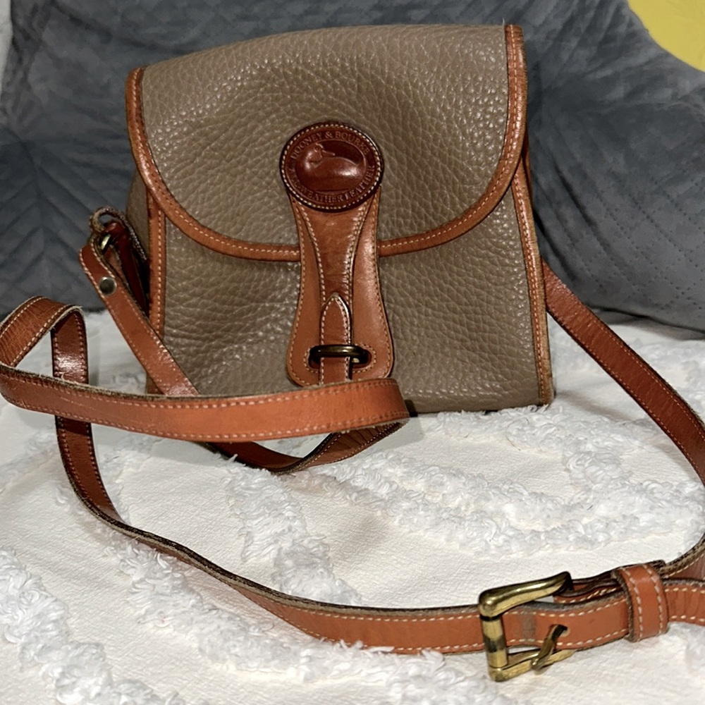 Dooney & Bourke Tan Leather Purse